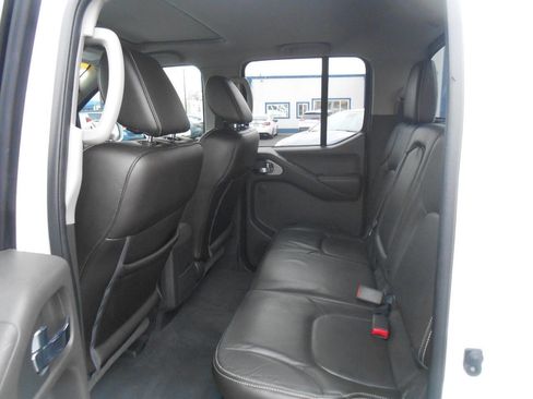 Used 2019 Nissan Frontier PRO-4X w/ Pro-4x Luxury Package image 11