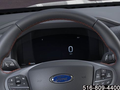 Used 2025 Ford Explorer Active AWD/4WD image 14