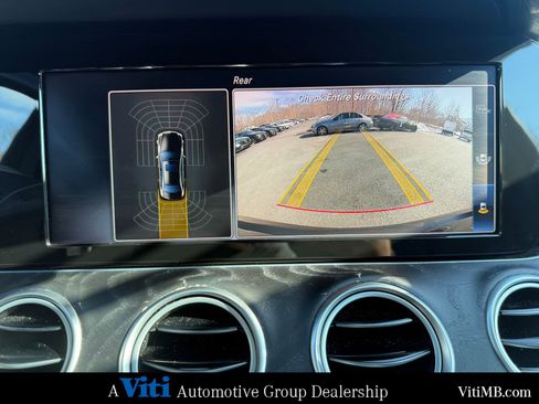 Used 2018 Mercedes-Benz E 300 4MATIC image 34