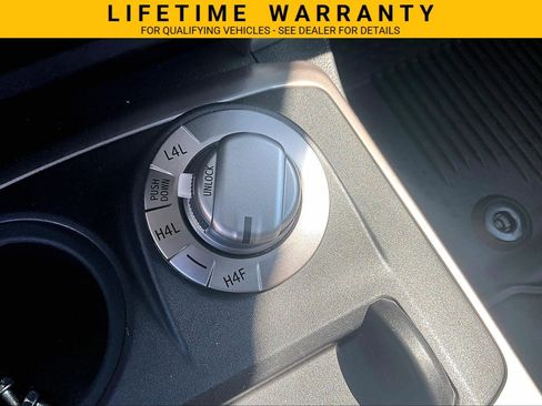 Used 2018 Toyota 4Runner Limited AWD/4WD image 28