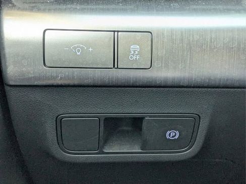 Used 2024 Hyundai Kona SEL FWD image 28