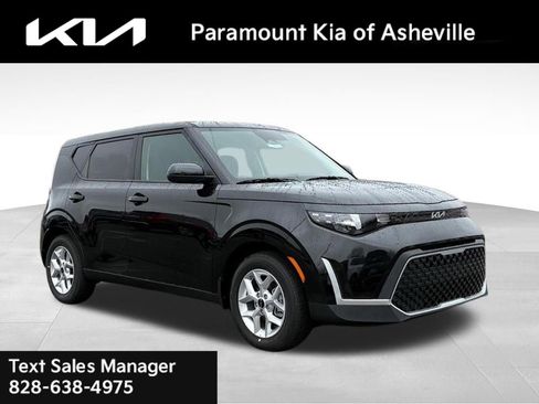 New 2025 Kia Soul LX image 1