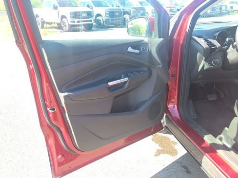 Used 2019 Ford Escape Titanium AWD/4WD image 24