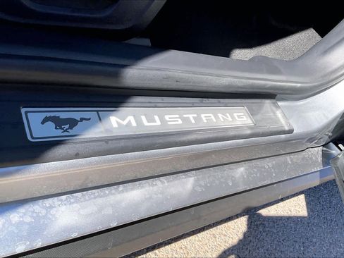 Used 2025 Ford Mustang Premium image 9