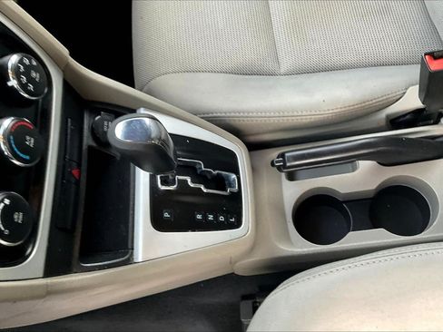 Used 2010 Dodge Caliber Mainstreet FWD image 17
