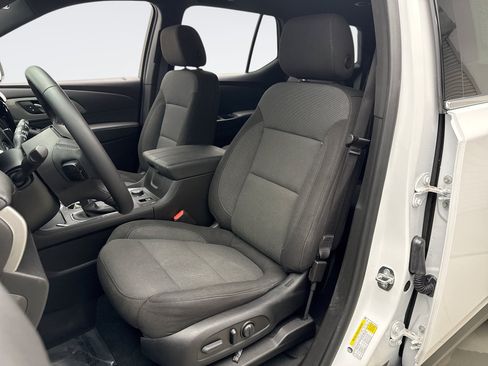 Used 2023 Chevrolet Traverse LT AWD/4WD image 11