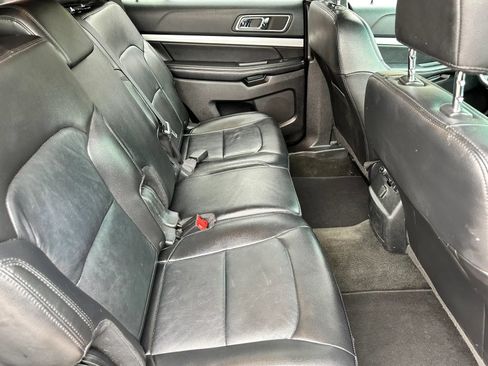 Used 2016 Ford Explorer XLT w/ Equipment Group 202A AWD/4WD image 19