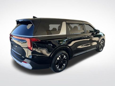 Certified 2025 Kia Carnival LXS FWD image 41