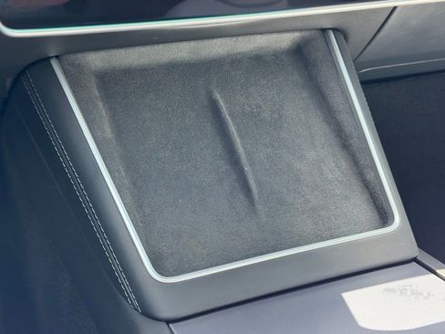 Used 2026 Tesla Model Y 2WD image 25