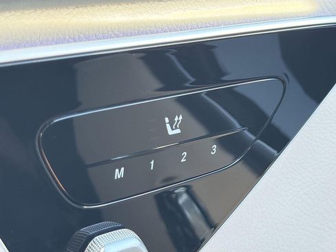 Used 2024 Mercedes-Benz GLC 300 image 17