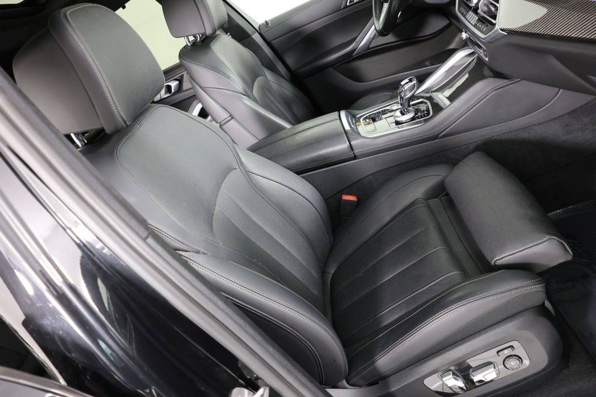 Used 2022 BMW X6 M50i w/ Executive Package AWD/4WD image 41