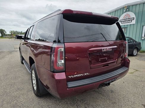 Used 2016 GMC Yukon XL SLT AWD/4WD image 11
