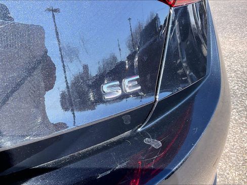 Used 2024 Volkswagen Jetta SE image 10