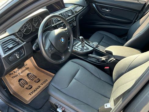 Used 2018 BMW 320i xDrive Sedan AWD/4WD image 17