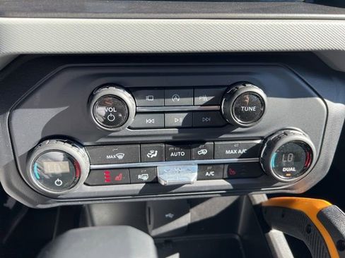 Used 2023 Ford Bronco Badlands w/ Sasquatch Package image 19