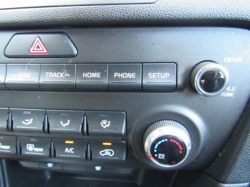 Used 2021 Kia Sportage S image 44