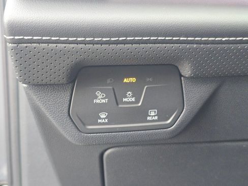 New 2026 Volkswagen Atlas SEL image 30