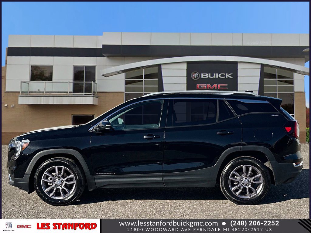Certified 2023 GMC Terrain SLT FWD image 2