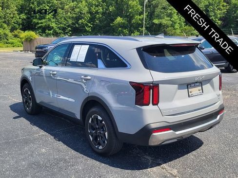 Certified 2024 Kia Sorento S w/ Panoramic Sunroof Package AWD/4WD image 5