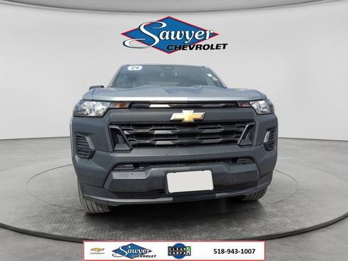 Used 2024 Chevrolet Colorado W/T RWD image 8