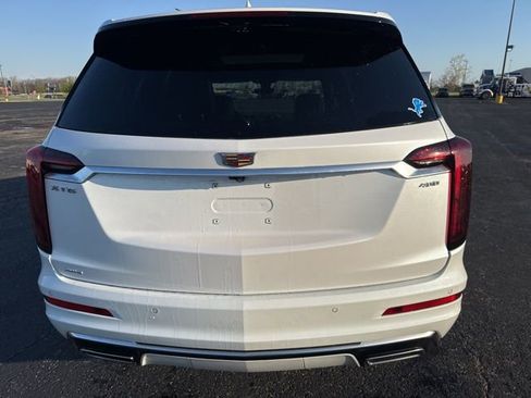 Used 2025 Cadillac XT6 Premium Luxury w/ Technology Package image 5