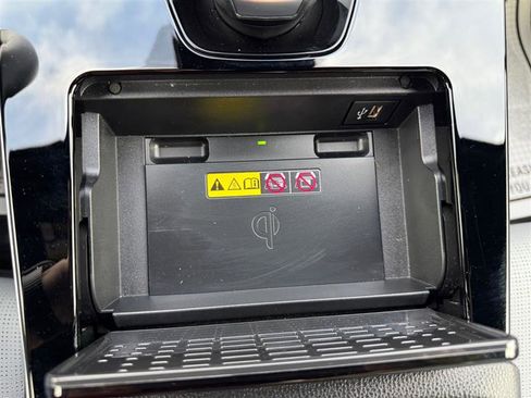 Used 2023 Subaru Solterra AWD image 28