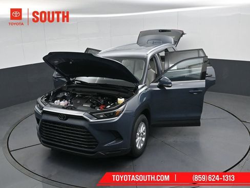 New 2026 Toyota Grand Highlander XLE image 57