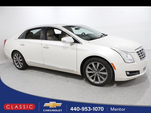 Used 2015 Cadillac XTS image 1