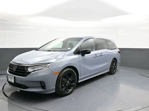 Used 2024 Honda Odyssey Sport image 1