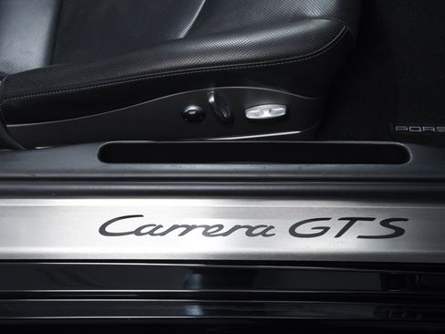 Used 2011 Porsche 911 Carrera GTS RWD image 18