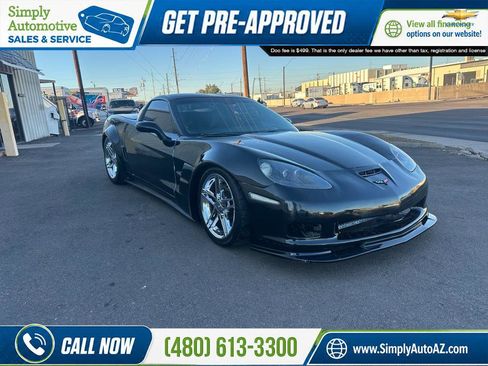 Used 2005 Chevrolet Corvette Coupe w/ Preferred Equipment Group RWD image 2