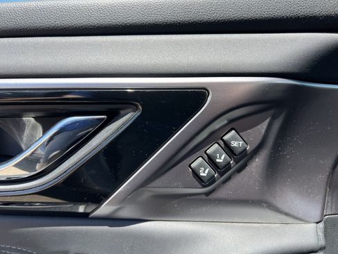 Used 2023 Subaru Outback Limited AWD/4WD image 6