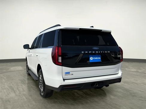 Certified 2025 Ford Expedition Active image 6