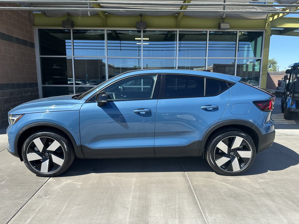 Used 2023 Volvo C40 P8 Recharge Ultimate AWD/4WD image 6