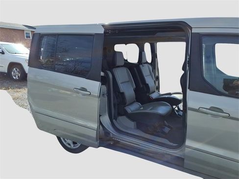 Used 2016 Ford Transit Connect Titanium image 9