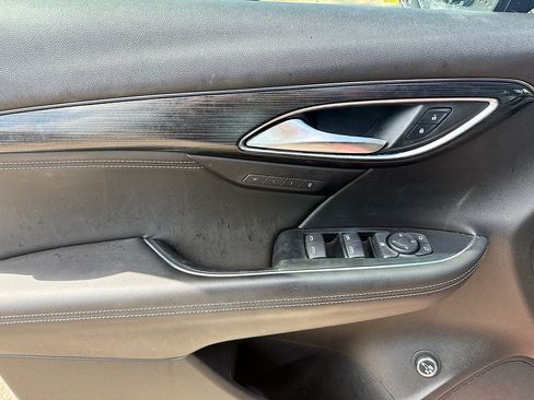 Used 2023 Buick Envision Essence AWD/4WD image 9