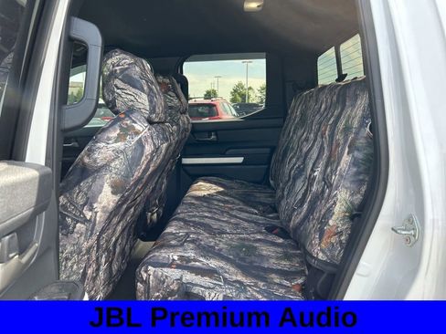 Used 2024 Toyota Tacoma TRD Off-Road w/ TRD Off Road Upgrade Package AWD/4WD image 5