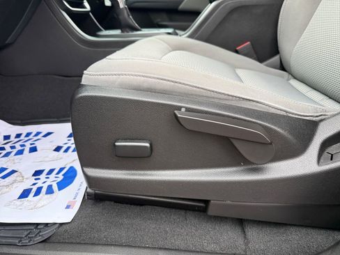 Used 2022 Chevrolet Colorado W/T w/ WT Convenience Package image 17