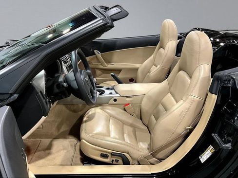 Used 2005 Chevrolet Corvette Convertible w/ Preferred Equipment Group RWD image 19