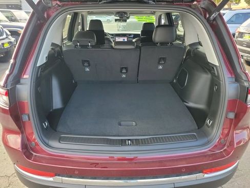 Used 2023 Jeep Grand Cherokee 4WD 4xe w/ Luxury Tech Group II image 8