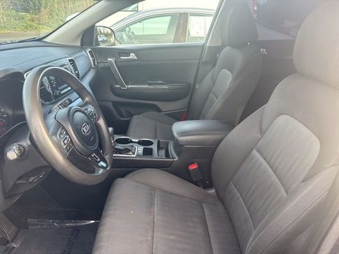 Used 2019 Kia Sportage LX image 12