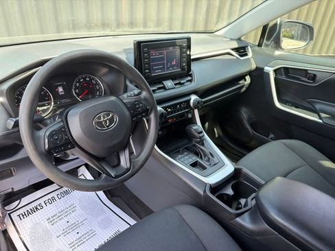 Used 2019 Toyota RAV4 LE AWD/4WD image 12