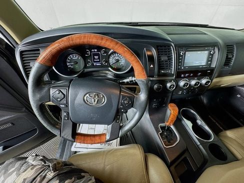 Used 2019 Toyota Sequoia Platinum AWD/4WD image 11