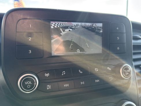 Used 2022 Ford Transit 250 Medium Roof image 22