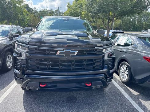 Used 2024 Chevrolet Silverado 1500 LT Trail Boss w/ LPO, Dark Essentials Package AWD/4WD image 4