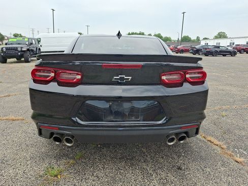 Used 2022 Chevrolet Camaro LT w/ Technology Package RWD image 22