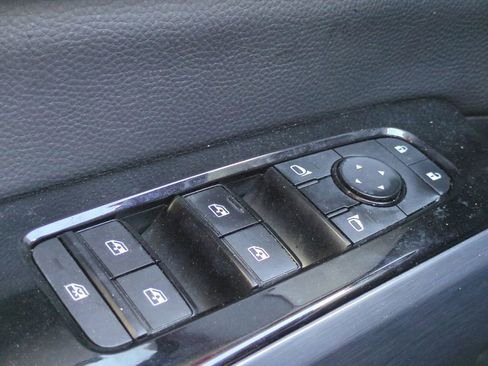 Used 2022 Nissan Pathfinder SL w/ Cargo Package FWD image 23