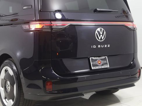 Used 2025 Volkswagen ID. Buzz Pro S image 25