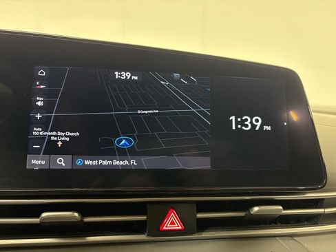 Used 2023 Hyundai Elantra SEL w/ Convenience Package image 29