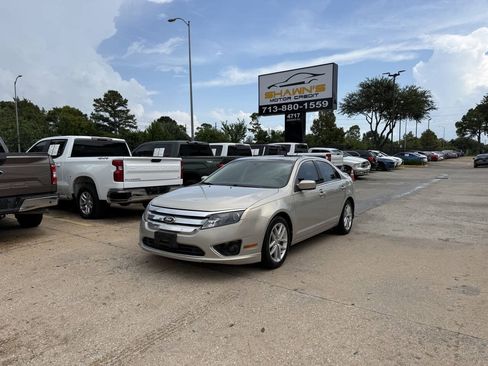 Used 2010 Ford Fusion SEL FWD image 3